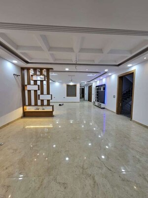 Room in 3 BHK Builder Floor at BP Homes, Sector 85 – for Sale