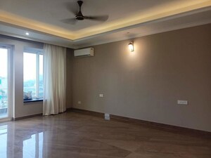 Room in 4 BHK Builder Floor at BP Homes, Sector 85 – for Sale
