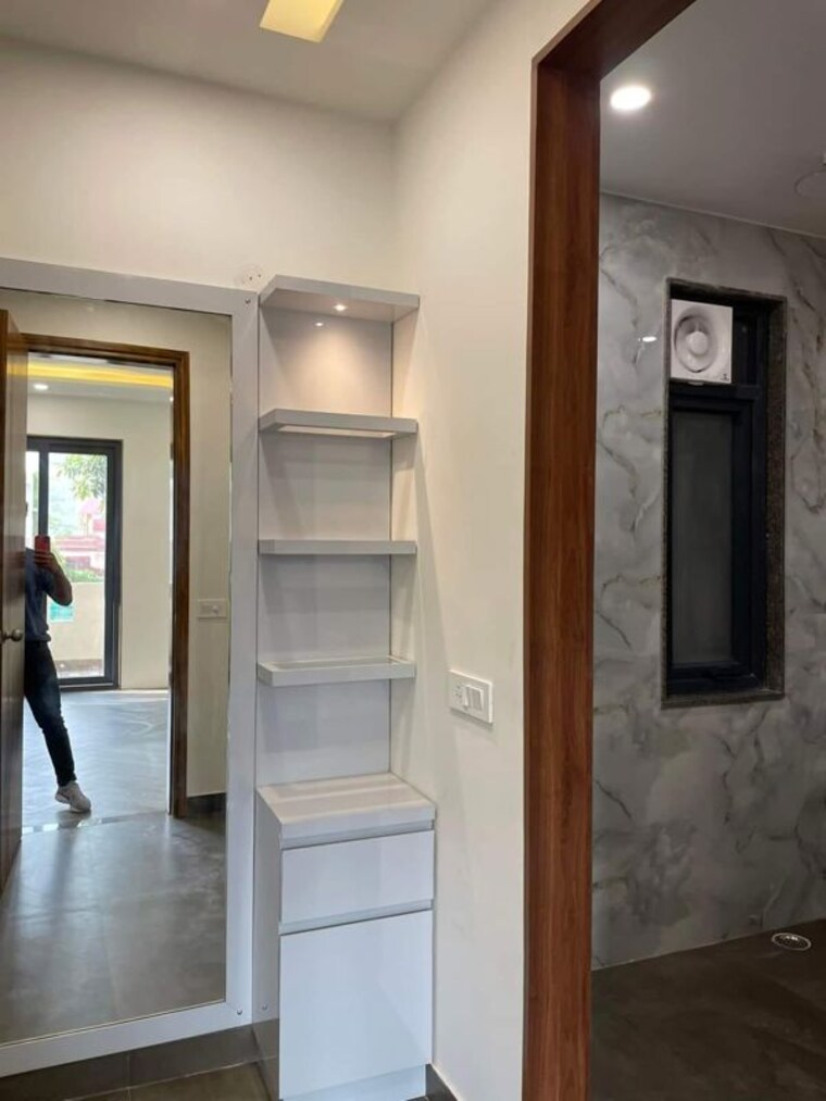 Bathroom, parklands 4 Bedroom 350 Sq.Yd. Builder Floor In Sector 85 Faridabad 10109401