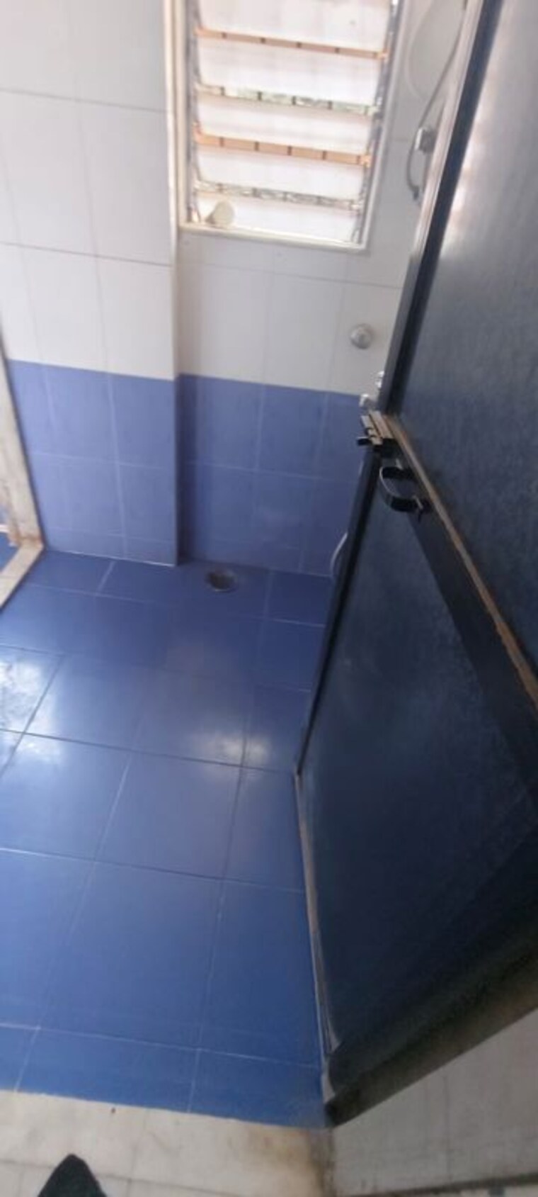 Bathroom, bhaskar colony 1 Bedroom 450 Sq.Ft. Apartment In Bhaskar Colony Thane 10109410