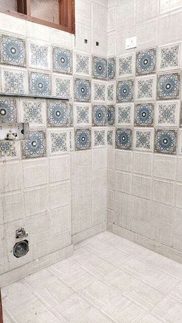 Bathroom in 3 BHK Builder Floor at Parklands, Sector 85 – for Sale