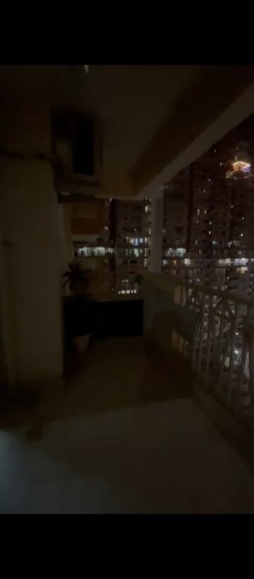 Parking in 2 BHK Apartment at Gaur City 7th Avenue, Sector 4 Greater Noida – for Rent