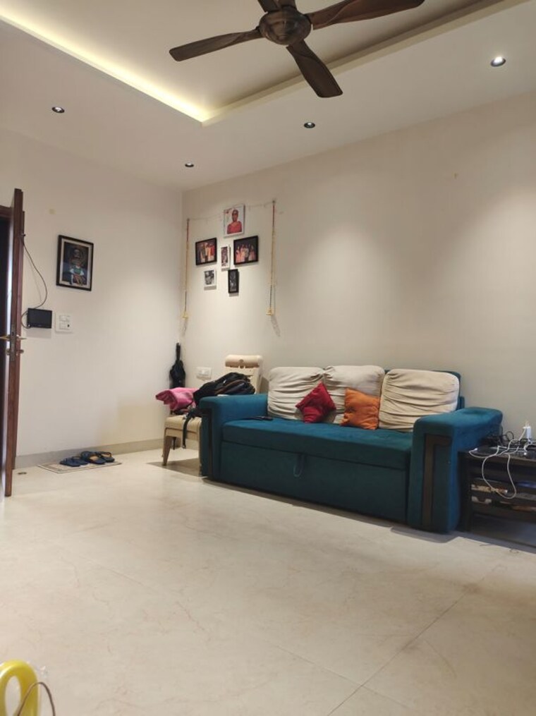 Living Room, geetanjali enclave 2 Bedroom 150 Sq.Yd. Builder Floor In Geetanjali Enclave Delhi 10109447