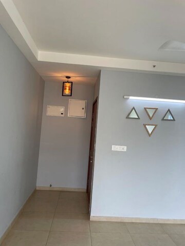 Room in 2 BHK Apartment at Bhartiya City Nikoo Homes II, Thanisandra Main Road – for Rent