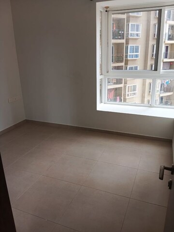 Room in 2 BHK Apartment at Bhartiya City Nikoo Homes II, Thanisandra Main Road – for Rent