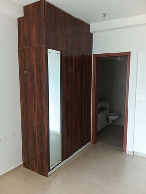 Room in 2 BHK Apartment at Bhartiya City Nikoo Homes II, Thanisandra Main Road – for Rent