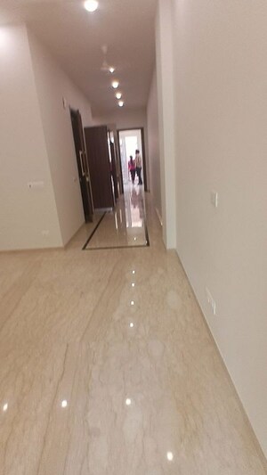 Room in 2 BHK Builder Floor at Lajpat Nagar 4 – for Rent