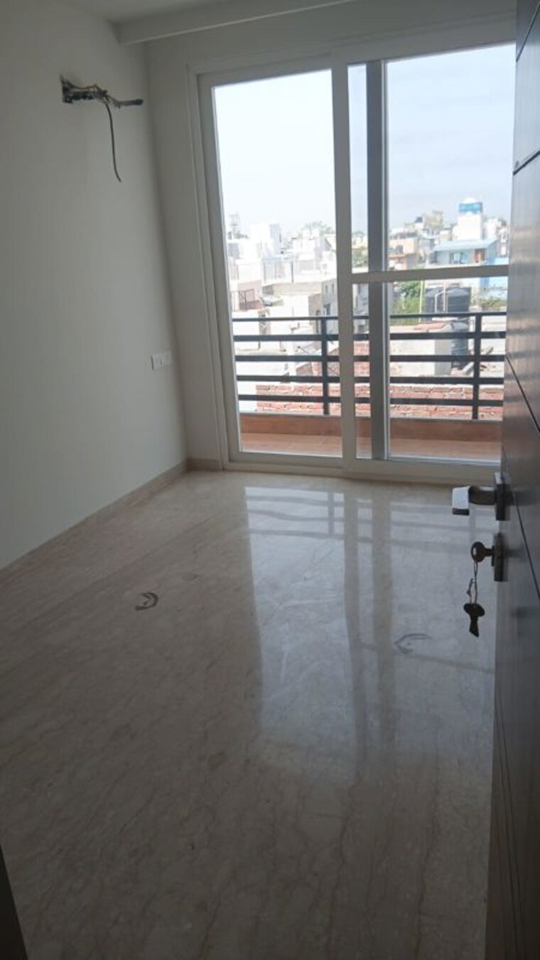 Room, lajpat nagar 4 2 Bedroom 900 Sq.Ft. Builder Floor In Lajpat Nagar 4 Delhi 10109463