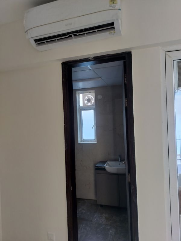 2 BHK + Extra Room Apartment For Rent in Smart World Gems