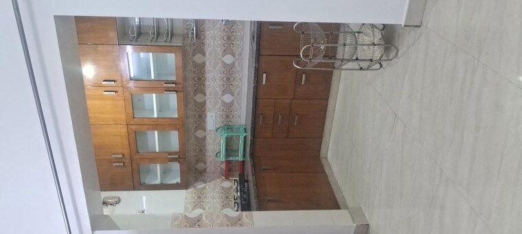 Kitchen, sarita vihar 2.5 Bedroom 1000 Sq.Ft. Apartment In Sarita Vihar Delhi 10109489