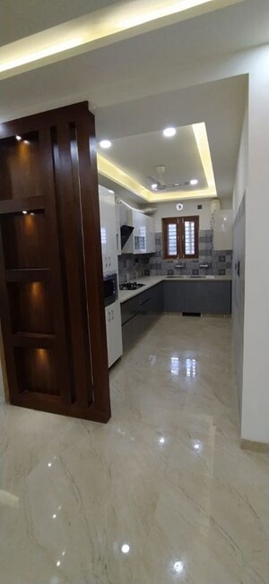 Building Lobby in 4 BHK Builder Floor at Parklands, Sector 85 – for Sale