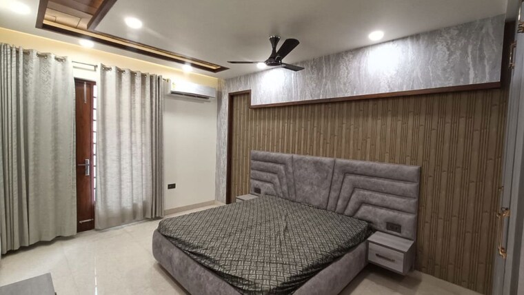 Bedroom, parklands 3 Bedroom 250 Sq.Yd. Builder Floor In Sector 85 Faridabad 10109502