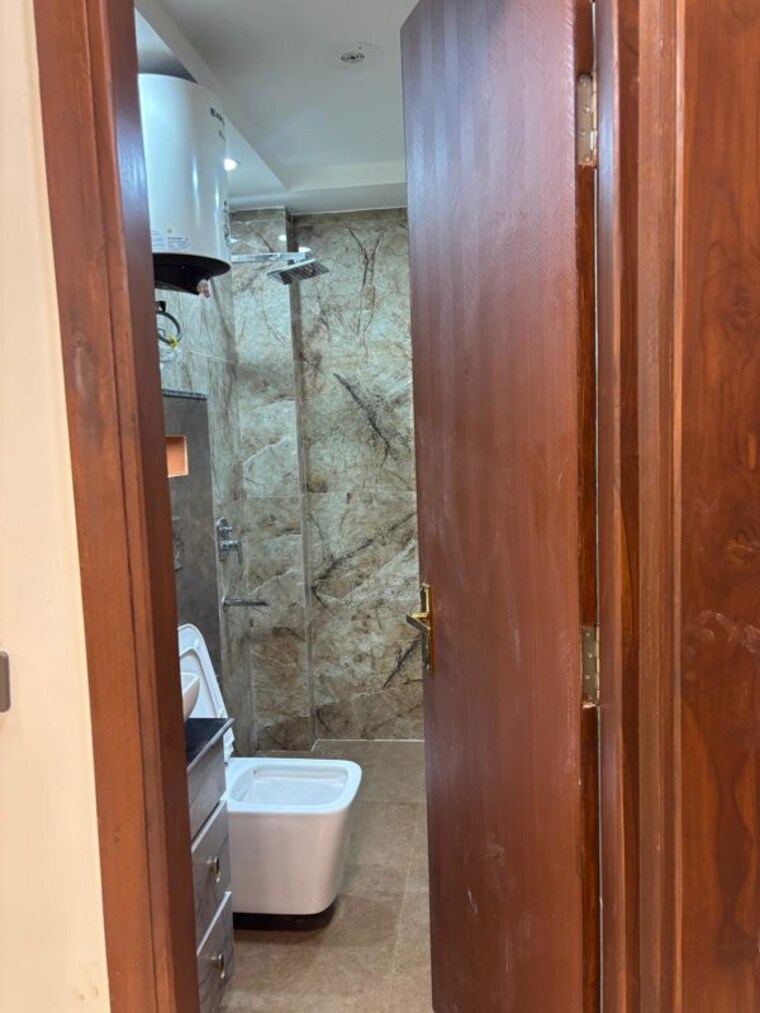 Bathroom, chattarpur 3 Bedroom 1625 Sq.Ft. Builder Floor In Chattarpur Delhi 10109519