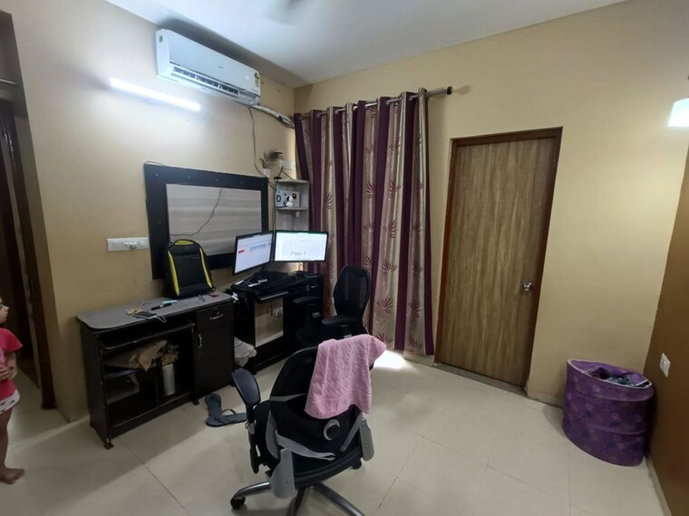 Master Bedroom, vatika-inxt-floors 2 Bedroom 925 Sq.Ft. Builder Floor In Sector 82 Gurgaon 10109522