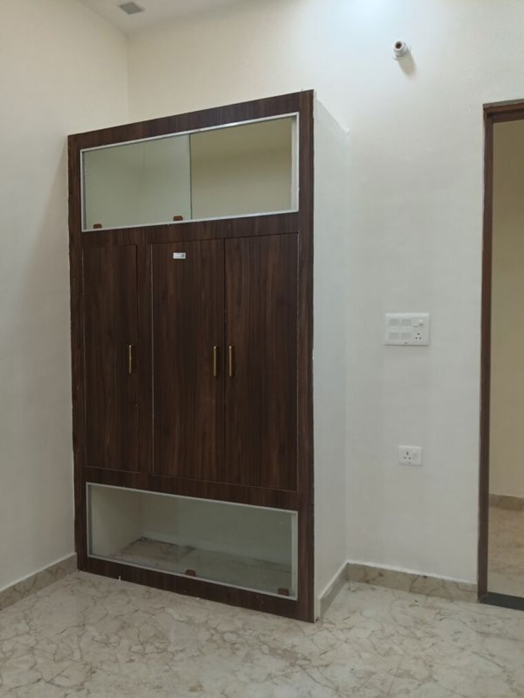 Room, majra 4 Bedroom 125 Sq.Yd. Independent House In Majra Dehradun 10109534