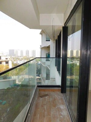 Kitchen in 3 BHK Apartment at Kalpataru Magnus, Bandra East – for Sale