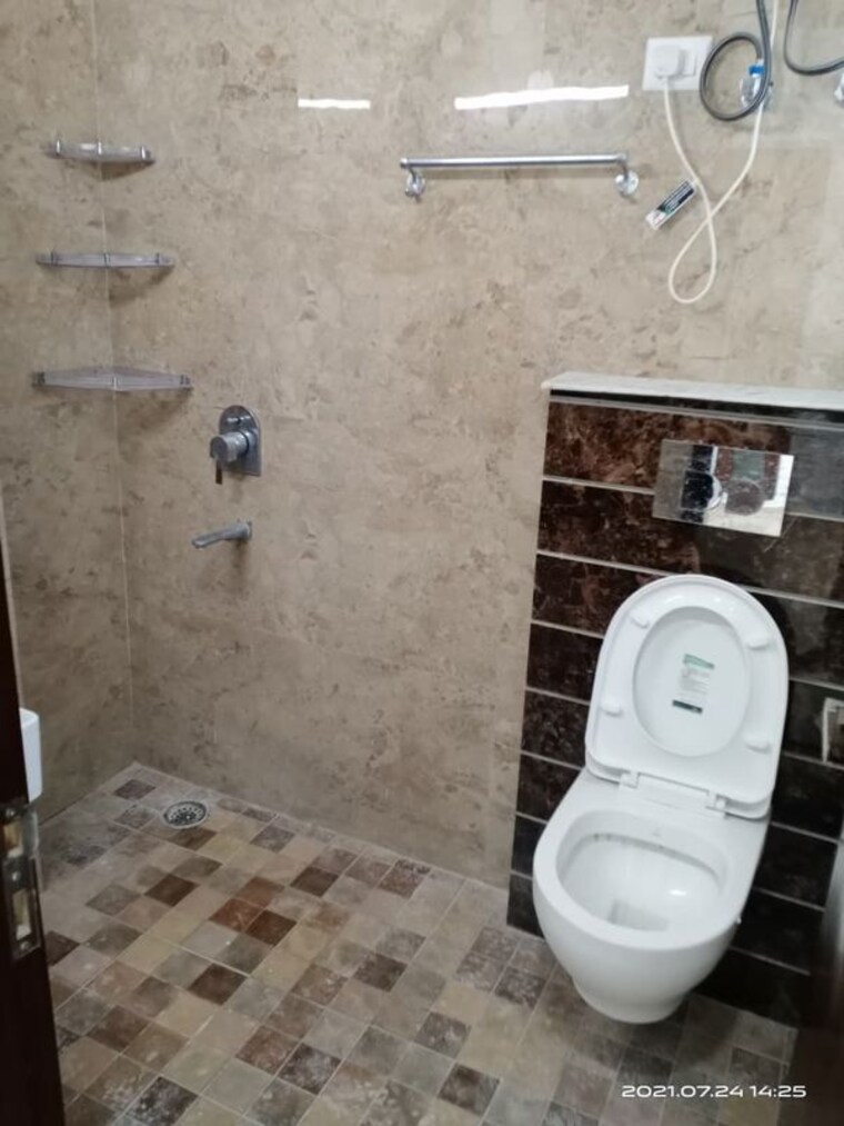 Bathroom, malviya nagar 2 Bedroom 900 Sq.Ft. Builder Floor In Malviya Nagar Delhi 10109564