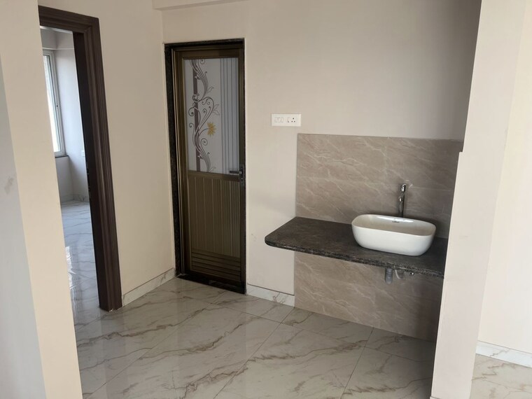 Bathroom, kharadi 2 Bedroom 750 Sq.Ft. Apartment In Kharadi Pune 10109570