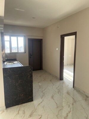 Room in 2 BHK Apartment at Kharadi – for Rent