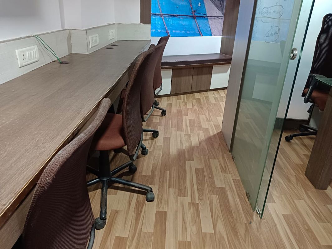 Office Space For Rent in Evershine Mall