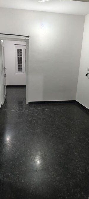 Room in 1 BHK Builder Floor at Jeevan Bima Nagar – for Rent