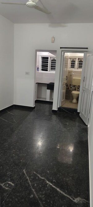 Room in 1 BHK Builder Floor at Jeevan Bima Nagar – for Rent