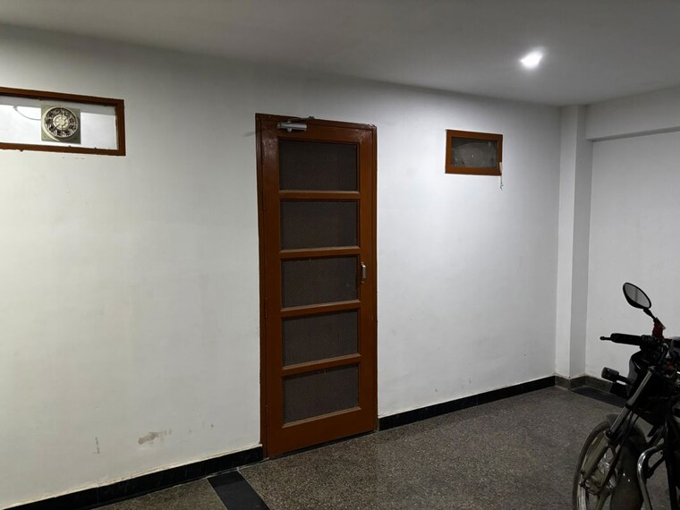 Room, saurabh-niwas 1 RK 185 Sq.Ft. Builder Floor In Sector 40 Gurgaon 10109609