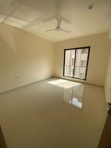 Room in 3 BHK Apartment at Supreme Belmac Residences, Kalyani Nagar – for Rent