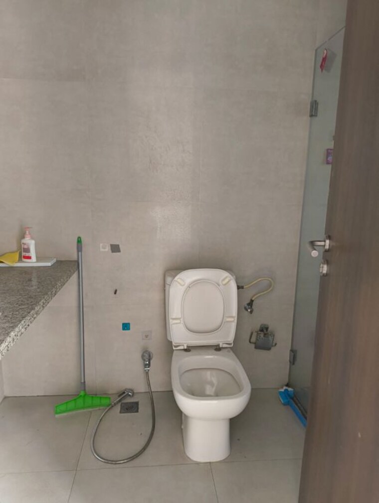 Bathroom, lunkad-sky-vie 3.5 Bedroom 2000 Sq.Ft. Apartment In Viman Nagar Pune 10109621