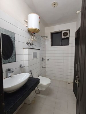 Bathroom in 1 BHK Builder Floor at RWA Residential Society Sector 46, Sector 46 – for Rent