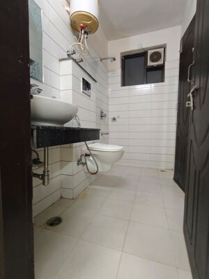Bathroom in 1 BHK Builder Floor at Saurabh Niwas, Sector 40 – for Rent