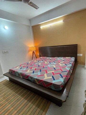 Bedroom in 2 BHK Builder Floor at Saurabh Niwas, Sector 40 – for Rent