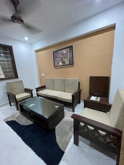 2 BHK Builder Floor For Rent in Saurabh Niwas