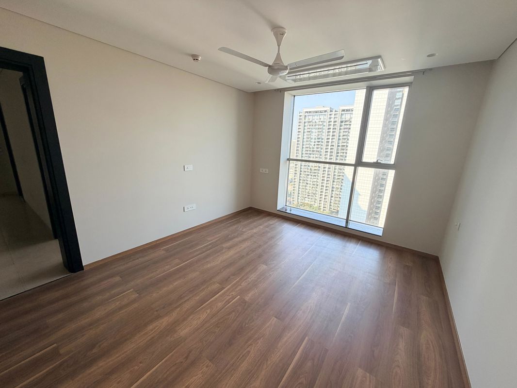 3.5 BHK + Servant Room,Study Room Apartment For Rent in Panchshil Towers