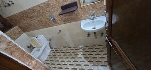 Bathroom in 3 BHK Builder Floor at Crown Plaza Mall, Sector 15a – for Rent
