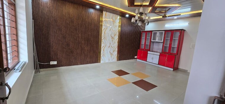 Bedroom, crown-plaza-mall 3 Bedroom 350 Sq.Yd. Builder Floor In Sector 15a Faridabad 10109642
