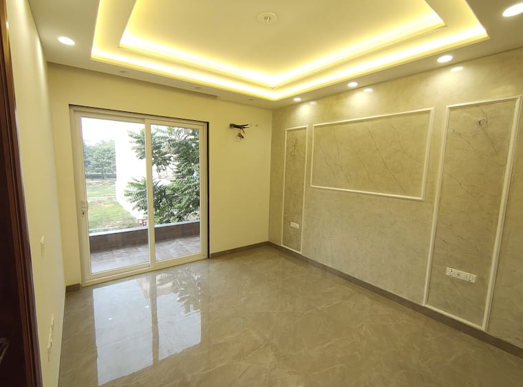 Room, puri-aman-vilas 3.5 Bedroom 185 Sq.Yd. Builder Floor In Sector 89 Faridabad 10109611