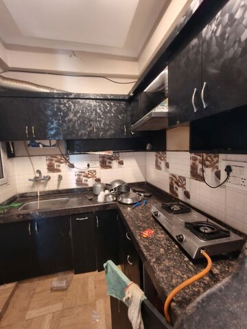Kitchen in 2 BHK Apartment at Gomti Nagar – for Rent