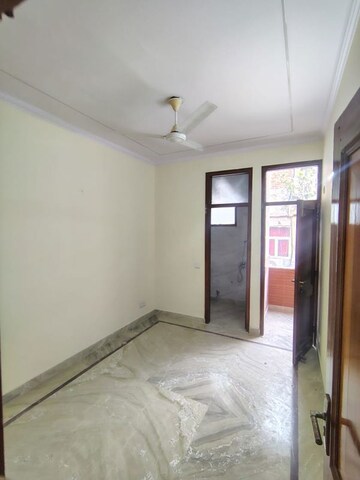 Room in 2 BHK Builder Floor at Kalkaji – for Rent