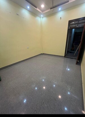 Room in 2 BHK Independent House at Arjunganj – for Rent