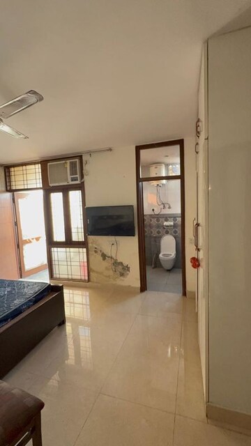 Room in 2 BHK Builder Floor at Kalkaji – for Rent