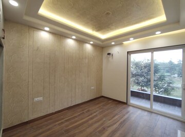 Room in 4 BHK Builder Floor at Lavender Floors, Sector 89 – for Sale