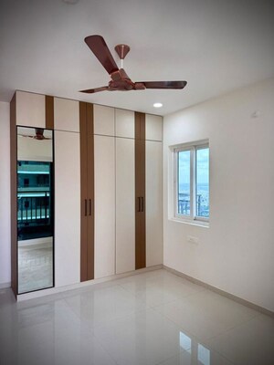 Room in 3 BHK Apartment at Rajapushpa Provincia, Narsingi – for Rent