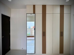 Room in 3 BHK Apartment at Rajapushpa Provincia, Narsingi – for Rent