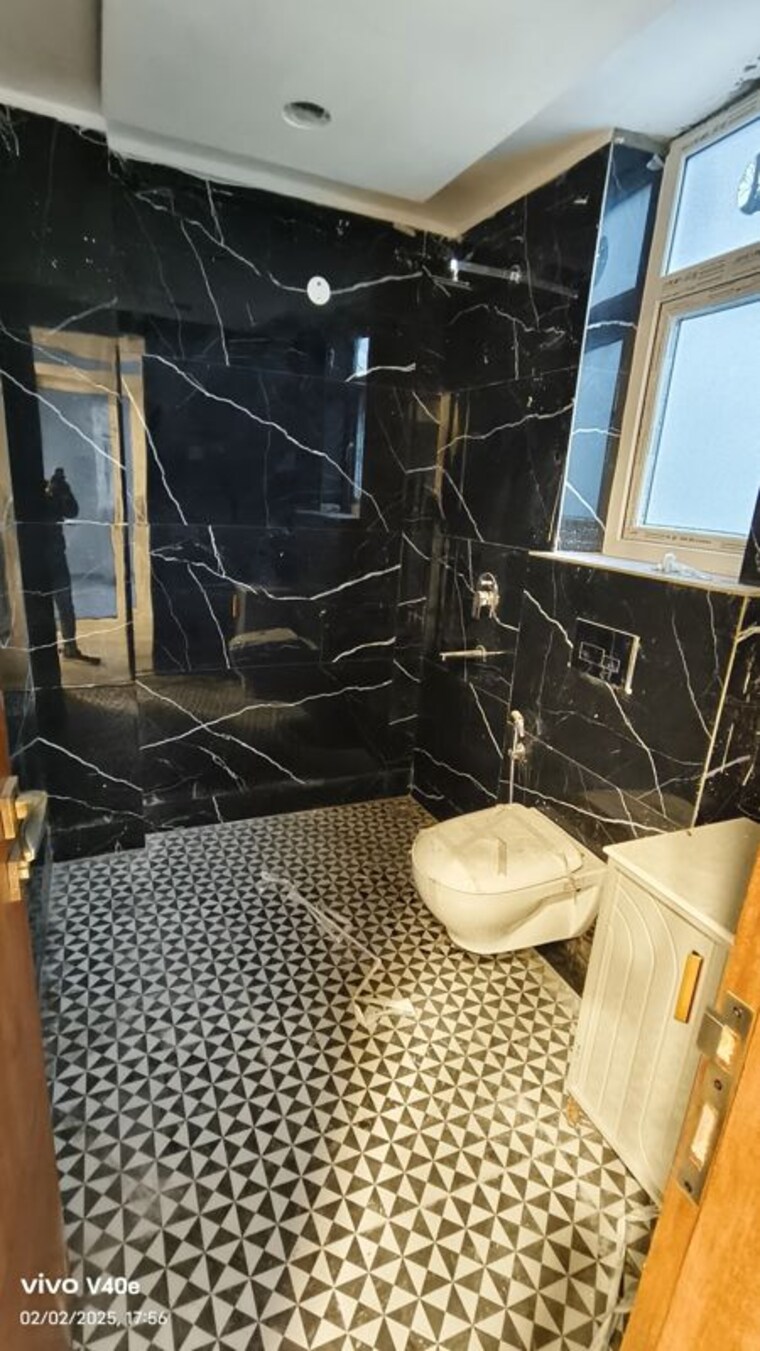 Bathroom, vasant kunj 3 Bedroom 1300 Sq.Ft. Builder Floor In Vasant Kunj Delhi 10109685