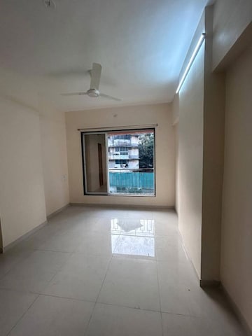 Room in 2 BHK Apartment at Andheri West – for Rent