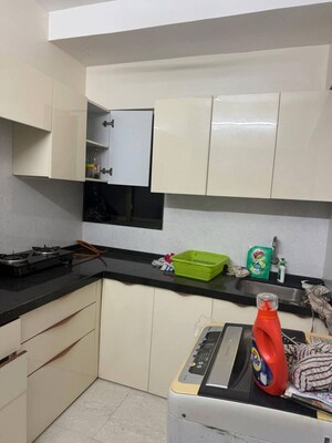 Master Bedroom in 2 BHK Apartment at Andheri West – for Rent