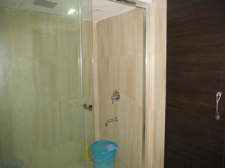Bathroom, karan-sara 3 Bedroom 1250 Sq.Ft. Apartment In Baner Pune 10109725