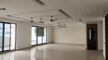 Room in 4 BHK Apartment at ABA County 107, Sector 107 – for Rent