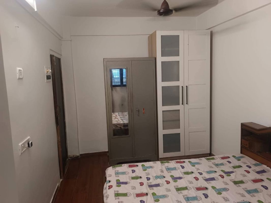2 BHK Apartment For Rent in Juhu Gulmohar CHS